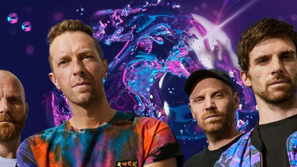 Coldplay werkt samen met Neste om stappen te zetten in de richting van het doel van de band om de CO2--uitstoot van de Music Of The Spheres World Tour.